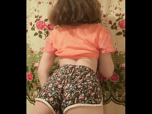 ❤️ Sexy jonge babe die haar short uittrekt voor de camera ️ Super sex at us ❌️ ❌️❤