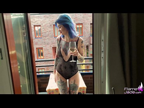 ❤️ Enorm meisje zuigt met een slok en neukt hartstochtelijk onder de open hemel ️ Super sex at us ❌️ ❌️❤